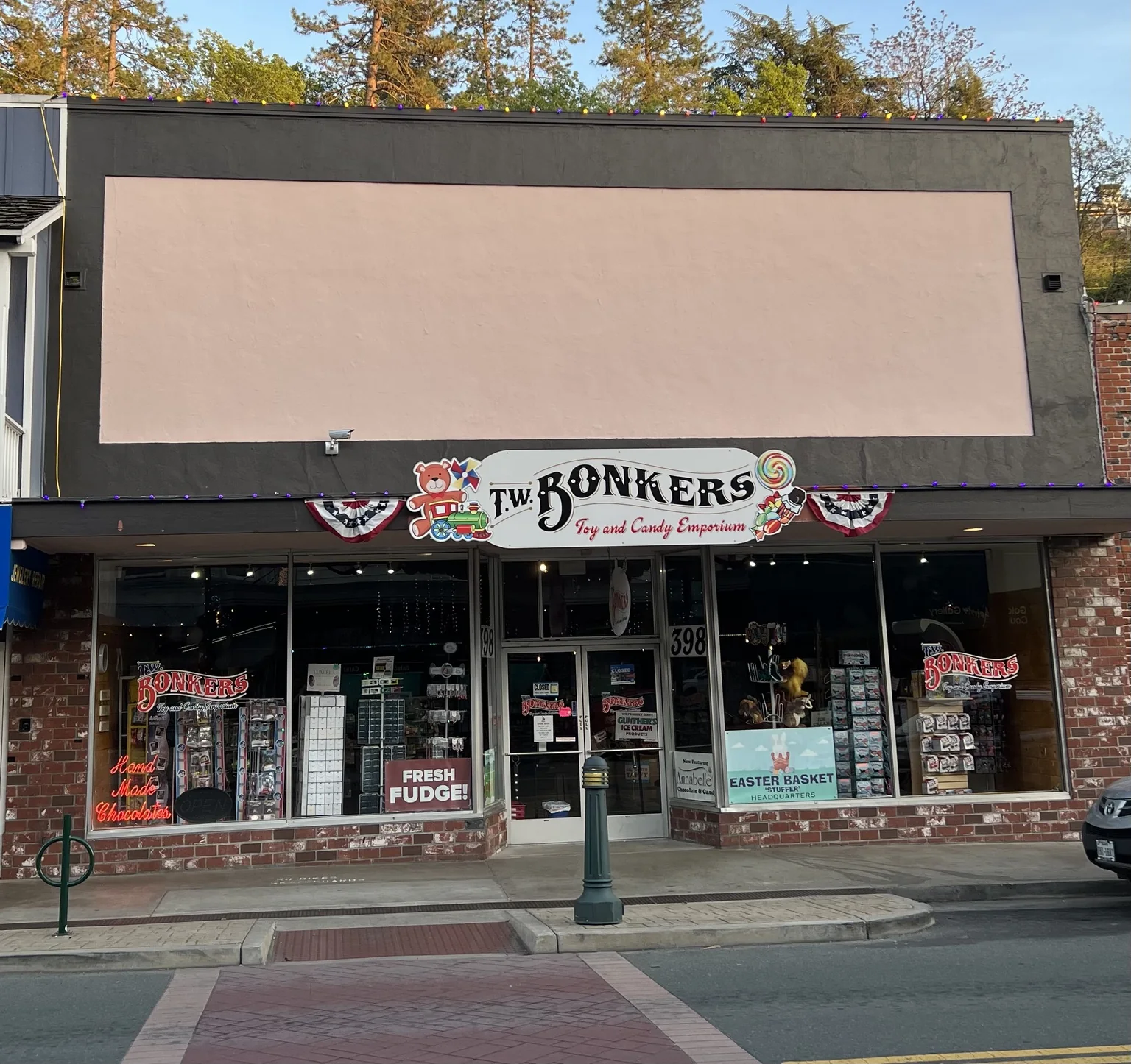 Current T.W. BONKERS storefront on Historic Main Street in Placerville